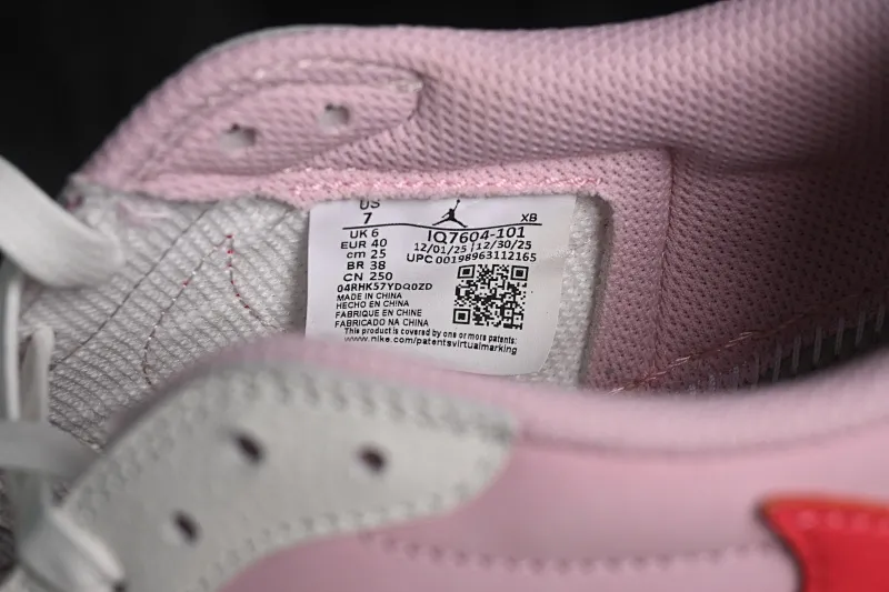 All categories Air Jordan Jordan series basketball shoes Air Jordan 1 Low ZG version Travis Scott x Air Jordan 1 Low OG AJ1 Joe 1 undercut low top full head layer IQ7604-101